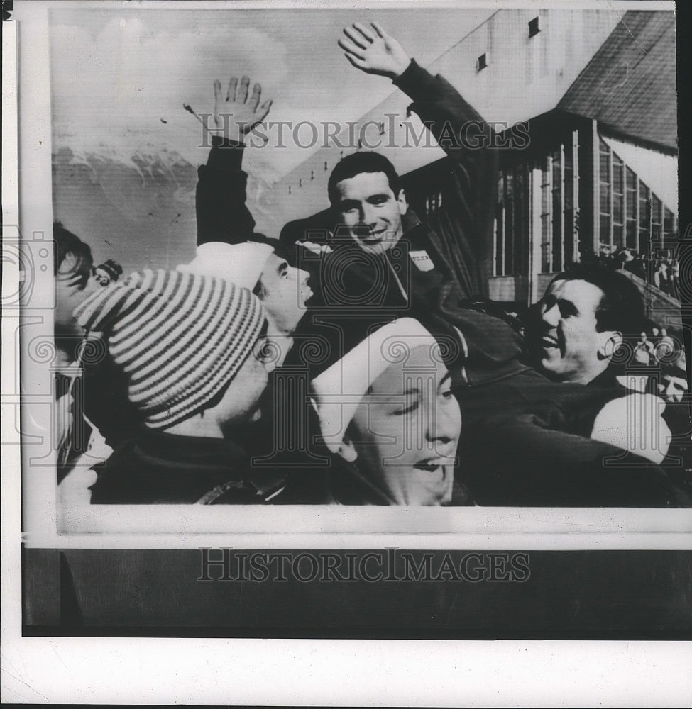 1964 Press Photo Olympic speed skating champ, Terry McDermott cheered by crowd- Historic Images