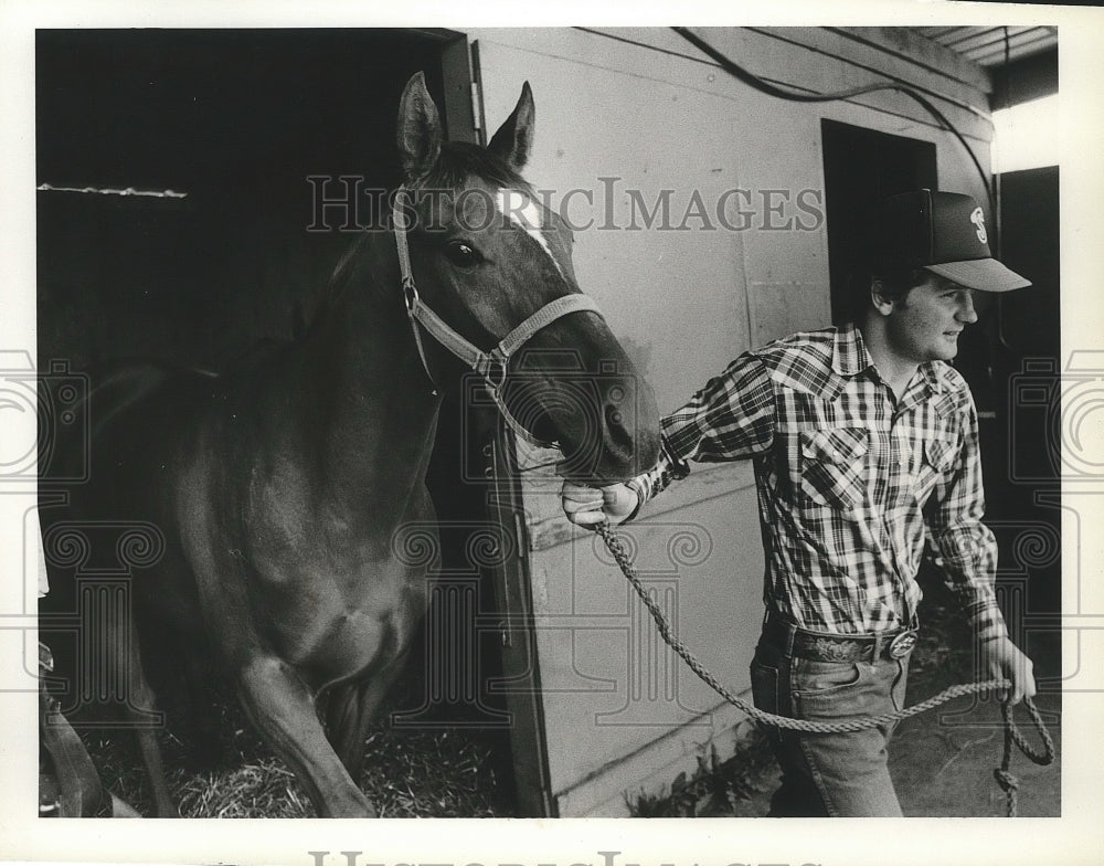 1982 Press Photo Horse racing trainer, Tim McCanna - sps08336- Historic Images