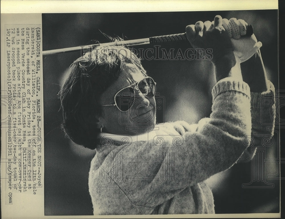 1981 Press Photo Golfer Joyce Kazmierski tees off on 12th hole in Kemper Open- Historic Images