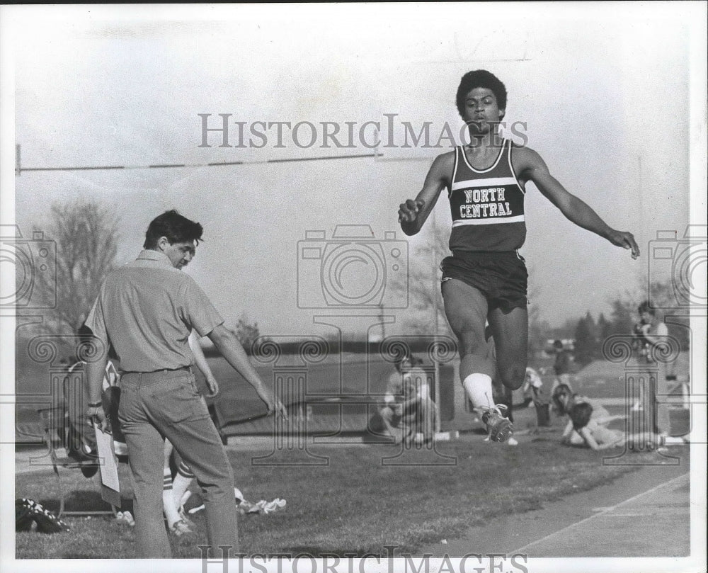 1978 Press Photo North Central track jumper, Mike Wallace - sps08810- Historic Images