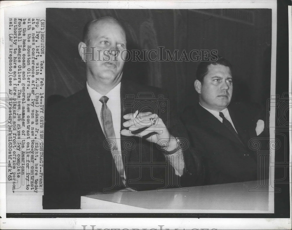 1963 Press Photo Houston Oilers football team&#39;s Frank Pop Ivy &amp; K.S. Adams Jr.- Historic Images