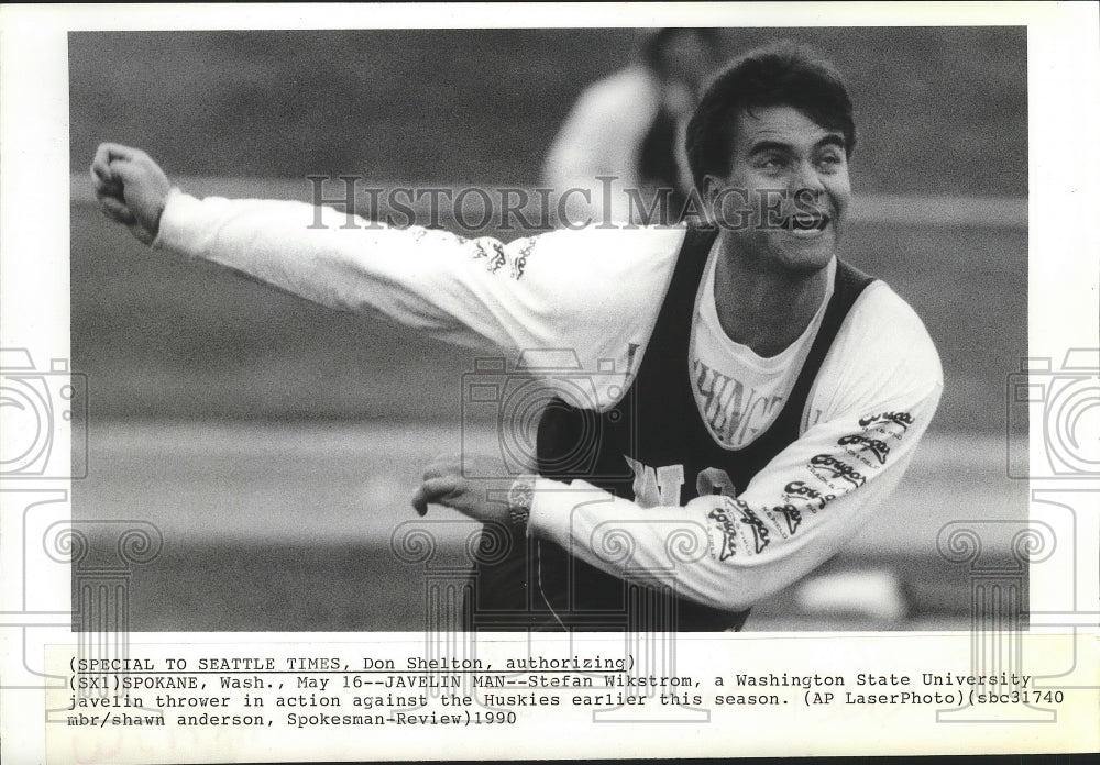 1990 Press Photo WSU track &amp; field javelin thrower, Stefan Wikstrom, in action- Historic Images