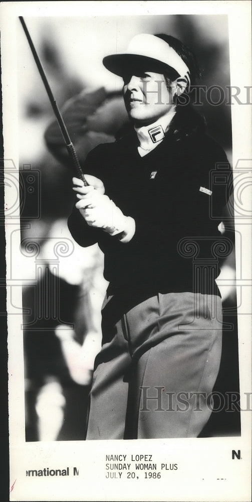 1986 Press Photo Nancy Lopez, Golfer, After Taking a Shot - sps09211- Historic Images