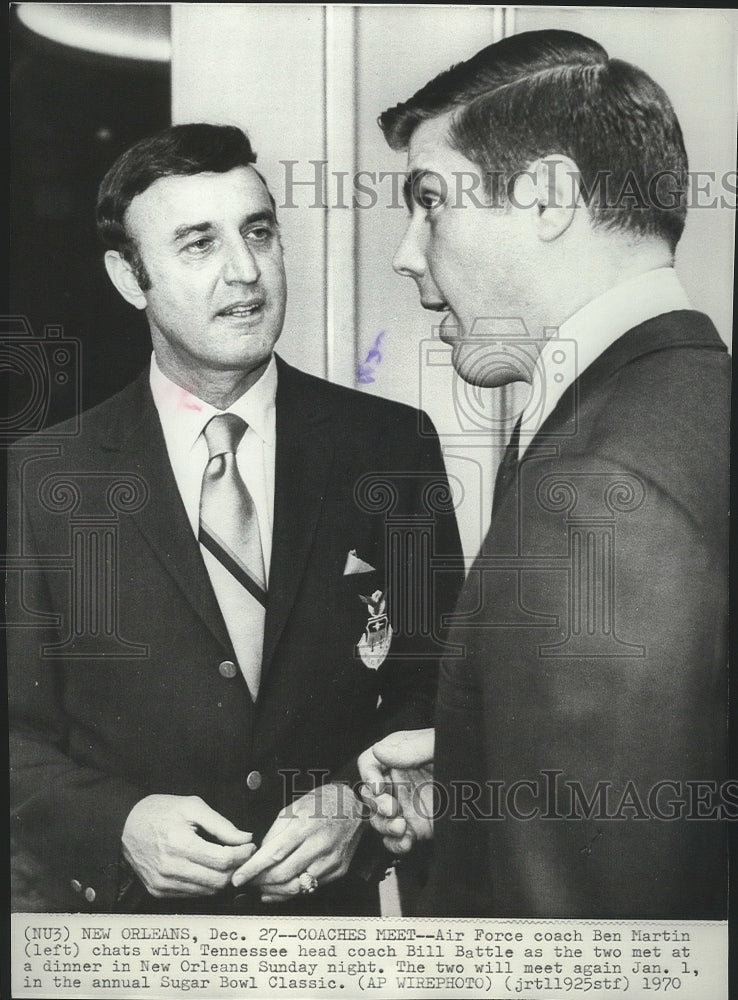 1970 Press Photo Football coaches Ben Martin and Bill Battle meet in New Orleans- Historic Images