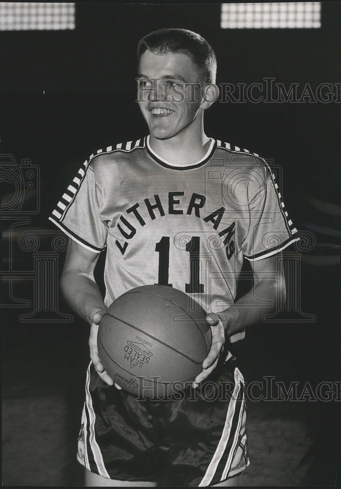 Press Photo Pacific Lutheran basketball player, Roger Iverson - sps09670- Historic Images