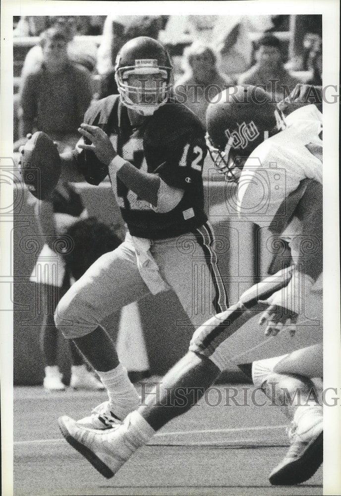 1986 Press Photo Eastern Washington football player, Rob James, in action- Historic Images