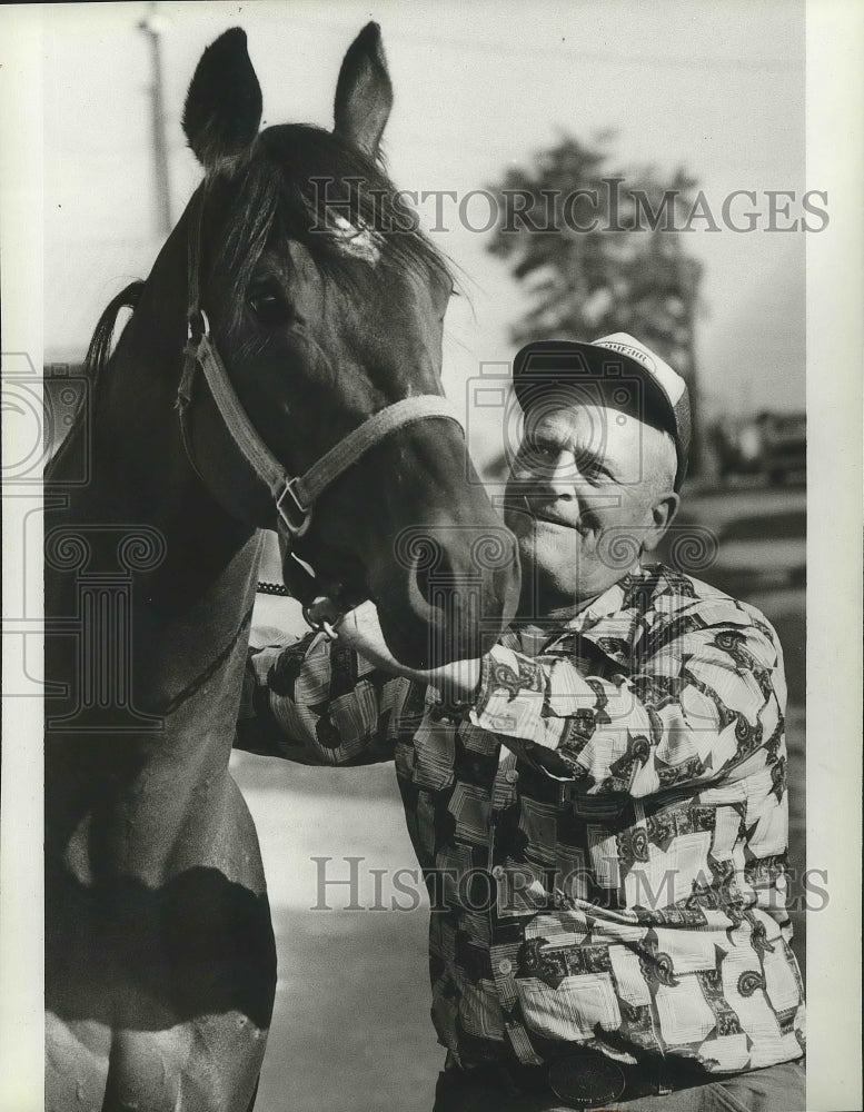 1983 Press Photo M.L. McDonald, racing horse owner of Miss Machee - sps10038- Historic Images