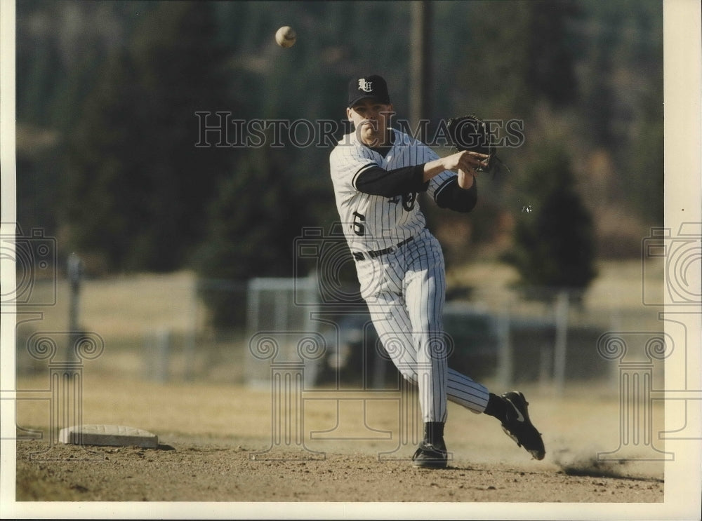 1994 Press Photo North Central High School&#39;s Kevin Workman Throws Ball- Historic Images