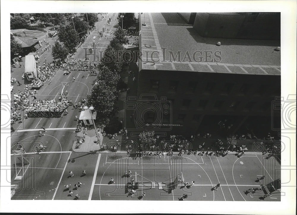 1990 Press Photo Spokane Streets Blocked Off For Hoopfest Competition- Historic Images