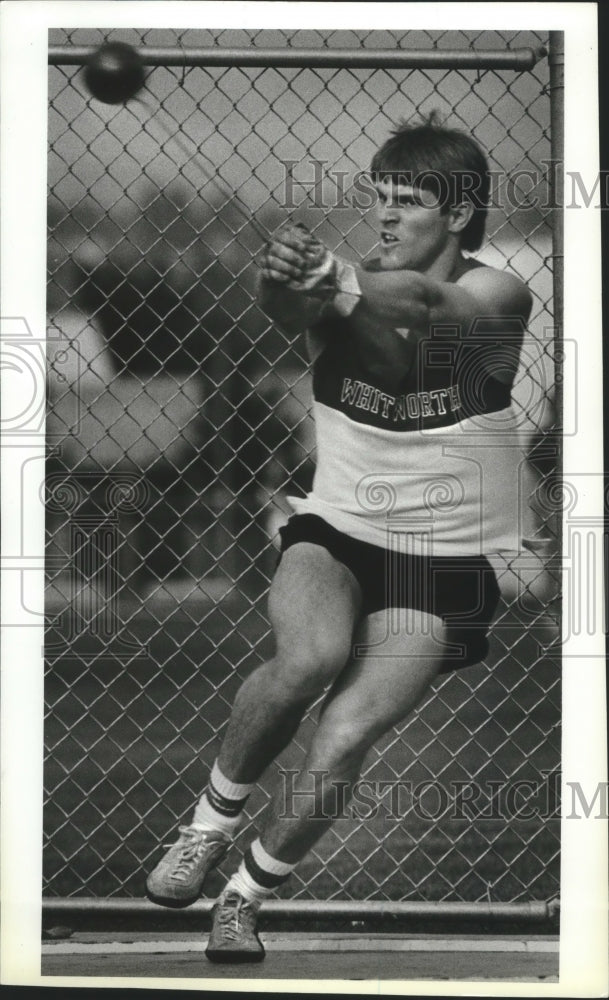 1987 Press Photo Whitworth track &amp; field hammer thrower, Tim Jacobson, in action- Historic Images