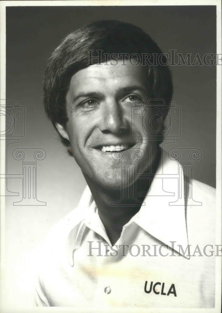 1982 Press Photo UCLA football , Terry Donahue - sps10849- Historic Images