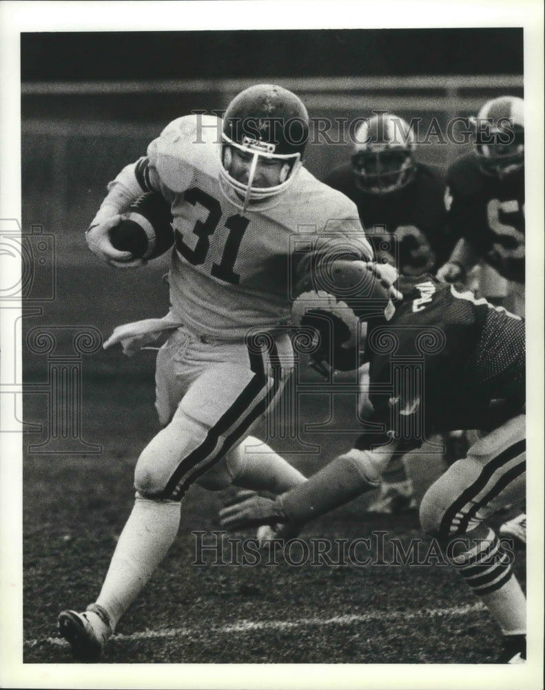 1985 Press Photo Football player Kurt Lensingnue - sps10914- Historic Images