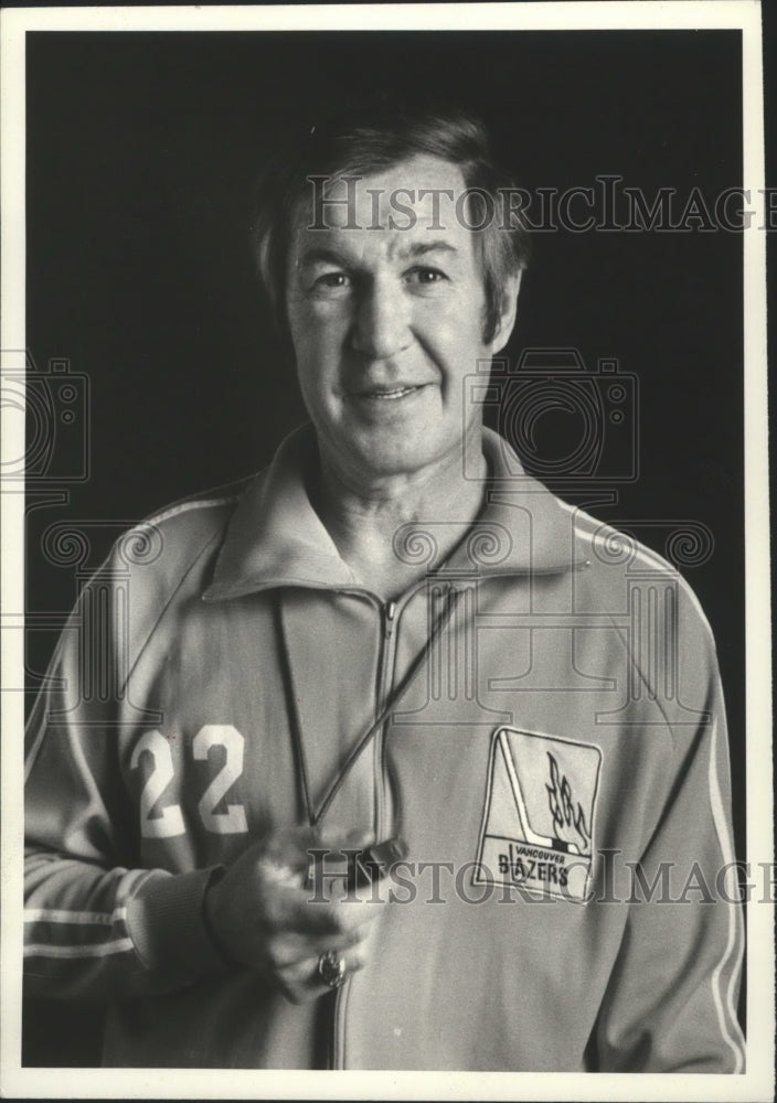 1974 Press Photo Blazers Hockey coach Joe Crozier - sps11012- Historic Images