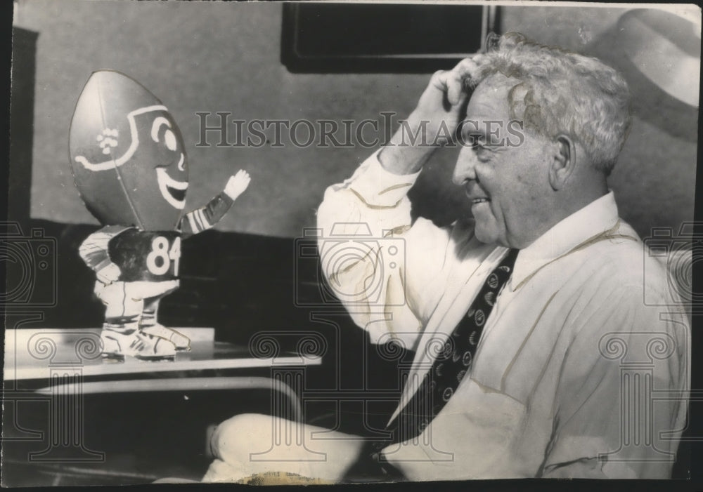 1946 Press Photo Amos Alonzo Stagg, the &quot;grand old man&quot; of football - sps11668- Historic Images