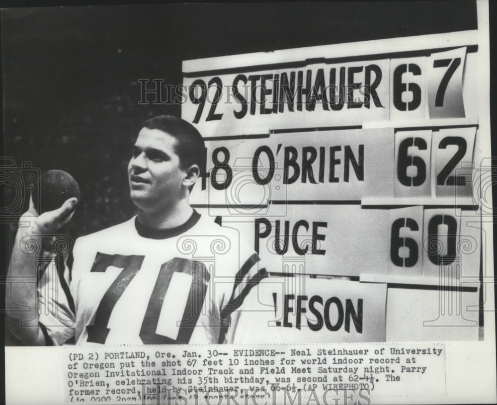 1967 Press Photo Oregon track &amp; field shot putter, Neal Steinhauer, sets record- Historic Images