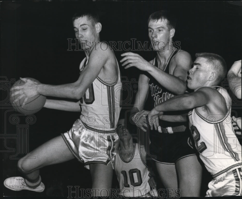 1963 Press Photo Basketball player, Stan Short, in action - sps11970- Historic Images