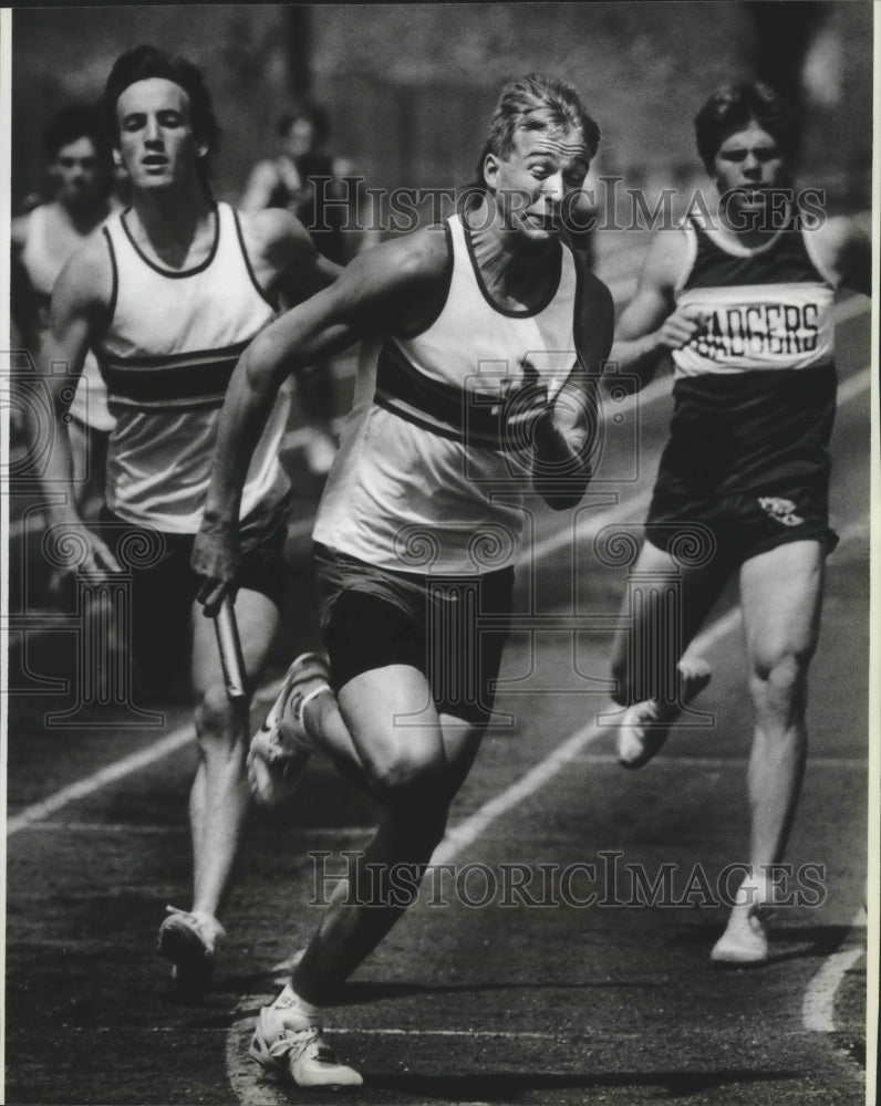 1989 Press Photo Chad Summers, Spokane Lakeland High, running track and field- Historic Images