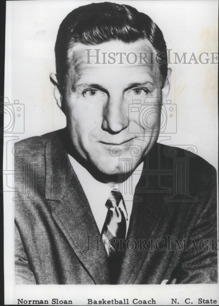 1974 Press Photo North Carolina basketball coach, Norman Sloan - sps12524- Historic Images