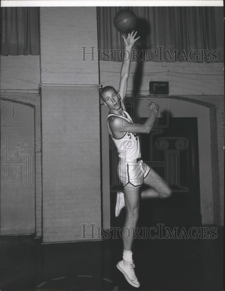 1963 Press Photo Stanford basketball forward, Bob Sommers, in action - sps12910- Historic Images