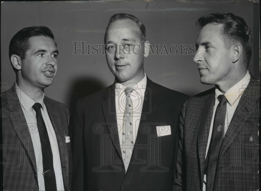 1961 Press Photo Left,Dan Devine, Ken Preston and Jim Fink at football luncheon- Historic Images