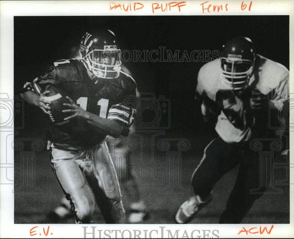 1990 Press Photo East Valley Football players Dobie Porter and David Ruff- Historic Images