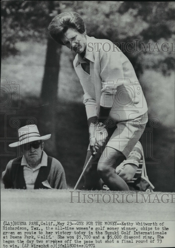 1971 Press Photo Kathy Whitworth, all-time women&#39;s golf money winner - sps13303- Historic Images