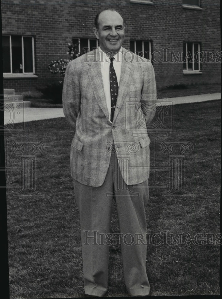 1957 Press Photo J. Neil (Skip) Stahley Univ of Idaho head football coach.- Historic Images