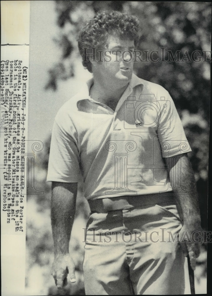 1976 Press Photo Joe Porter misses eagle putt in Milwaukee Open golf tournament.- Historic Images