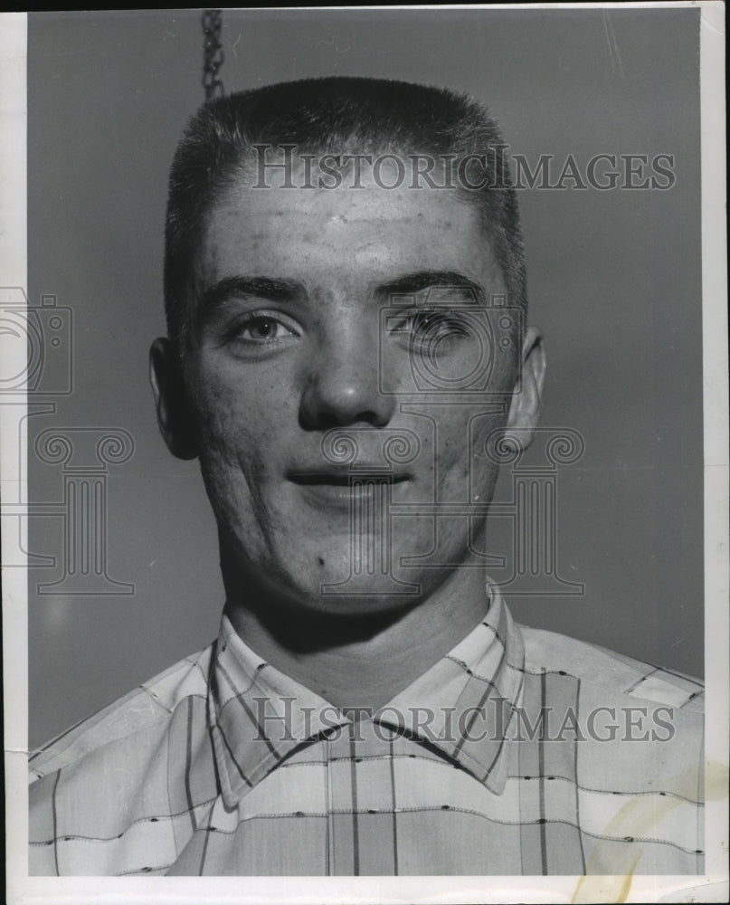 1961 Press Photo Basketball player Larry Schreck, WV quarterback - sps14246- Historic Images