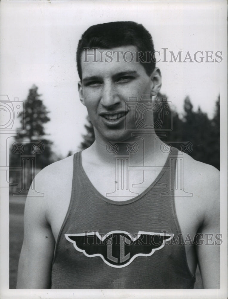 1962 Press Photo Track athlete Bill Self - sps14260- Historic Images