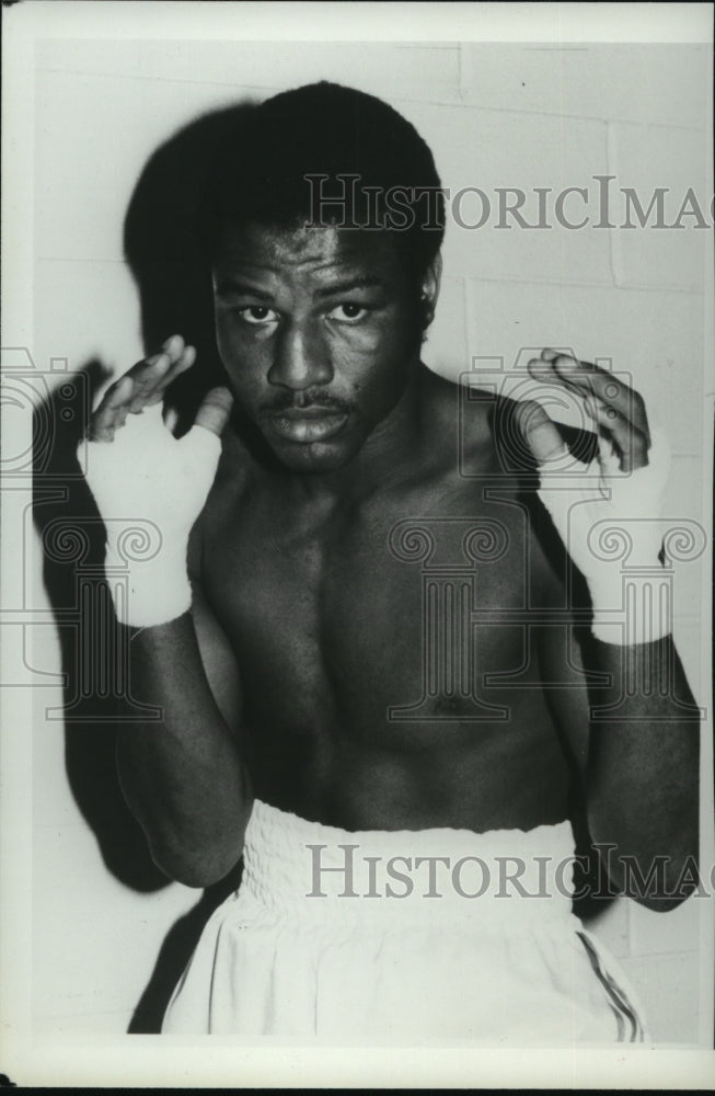 1980 Press Photo Wilford Scypion, boxer - sps14270- Historic Images