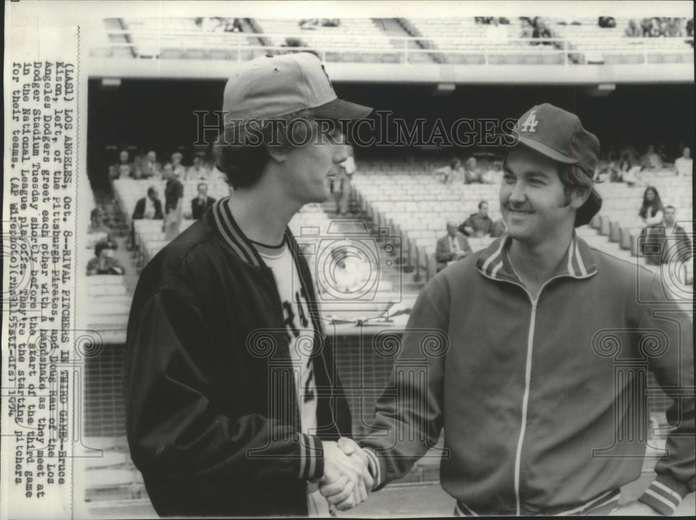 1974 Press Photo Pitchers Bruce Kison, left, and Doug Rau before a playoff game- Historic Images