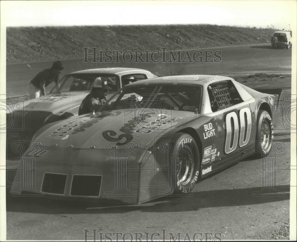 1983 Press Photo Charlie Morin&#39;s Firebird with race driver Cam Bonnett in car 00- Historic Images