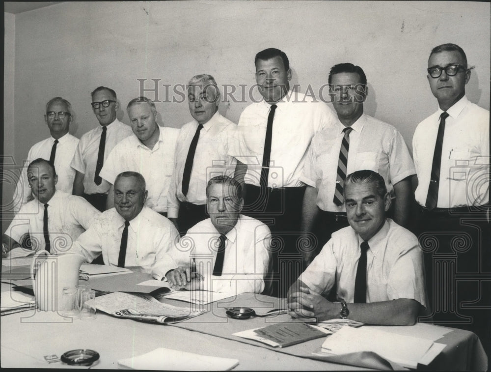 1965 Press Photo Athletic directors from 8 western universities meet in Spokane- Historic Images