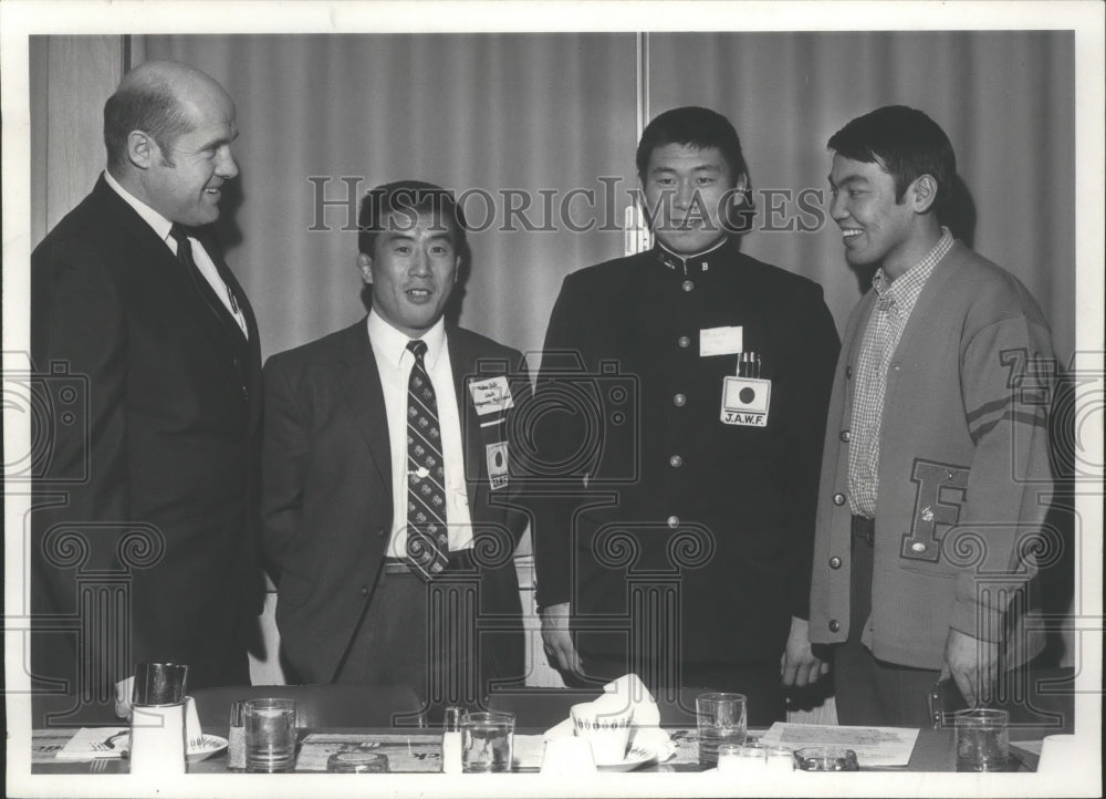 1970 Press Photo Jim Upchurch of North Central with visiting Japanese wrestlers- Historic Images