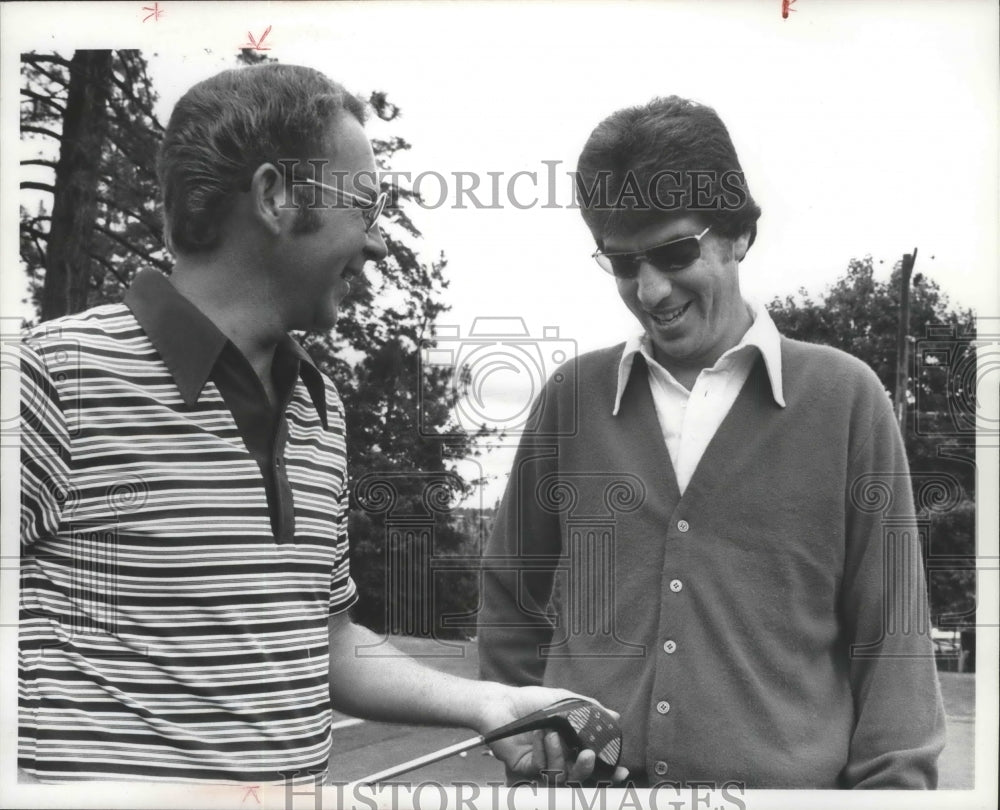 1976 Press Photo Golfer Chuck Milne and Gerry Mehlent - sps15230- Historic Images