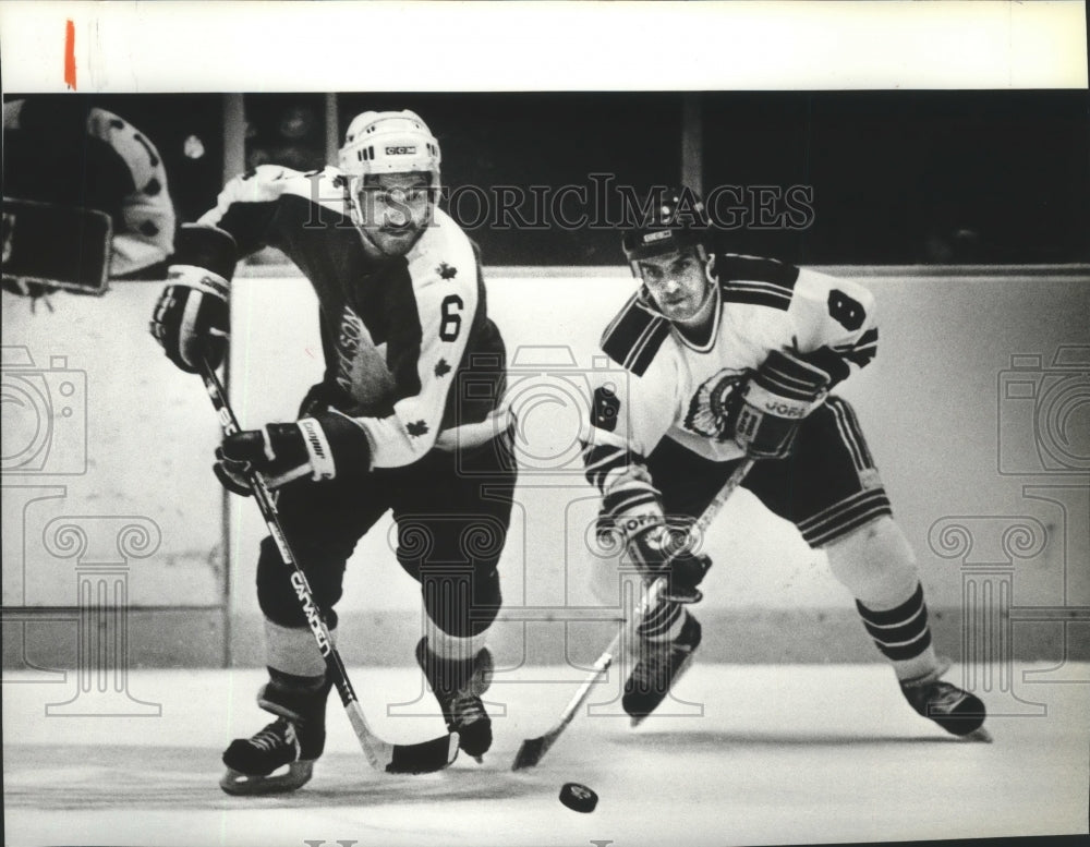 1984 Press Photo Hockey players Gordie McKay and Rick Williams - sps15249- Historic Images