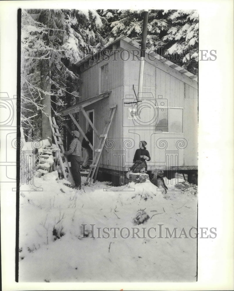 1980 Press Photo Some guys in Sandpoint ski huts - sps15530- Historic Images