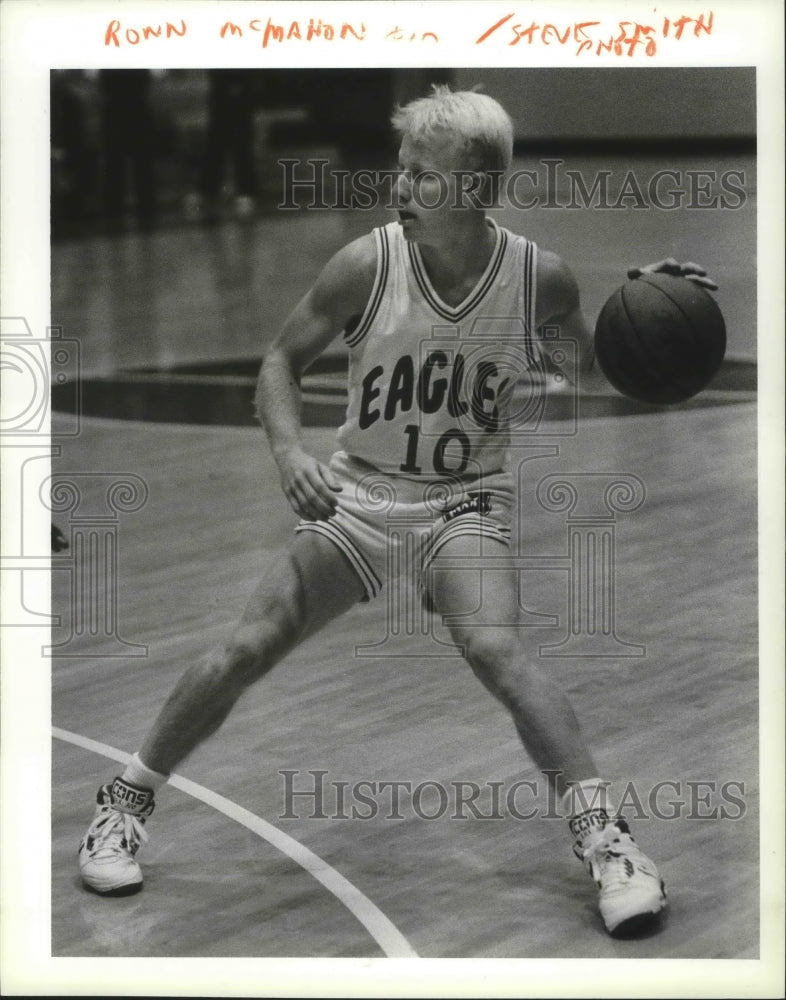 1989 Press Photo #10 Ronn McMahon, Eastern Washington basketball, dribbles ball- Historic Images