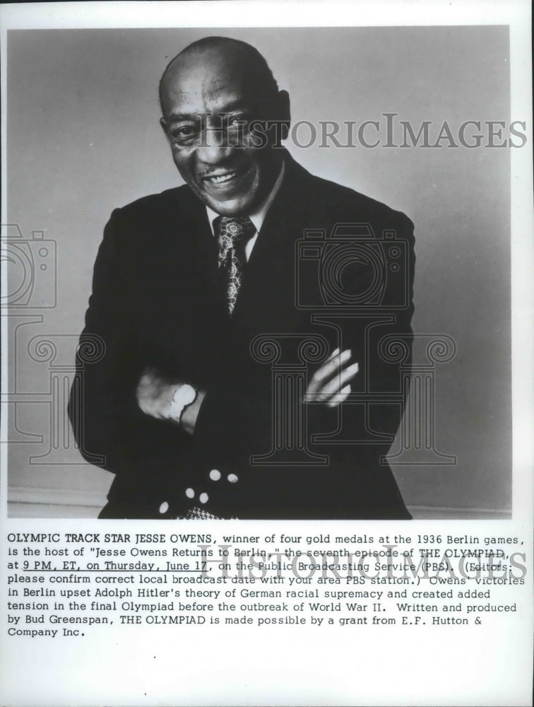 1976 Press Photo American Olympic track star and documentary host Jesse Owens- Historic Images