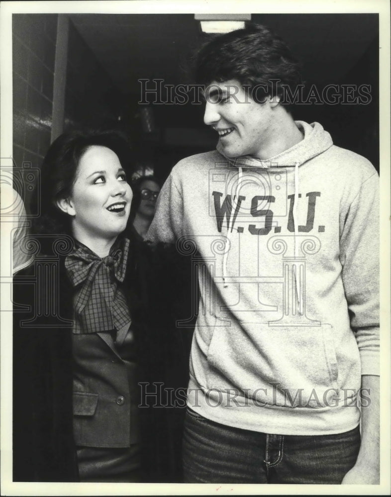 1983 Press Photo WSU football player Mark Rypien and Susan Powell - sps16185- Historic Images