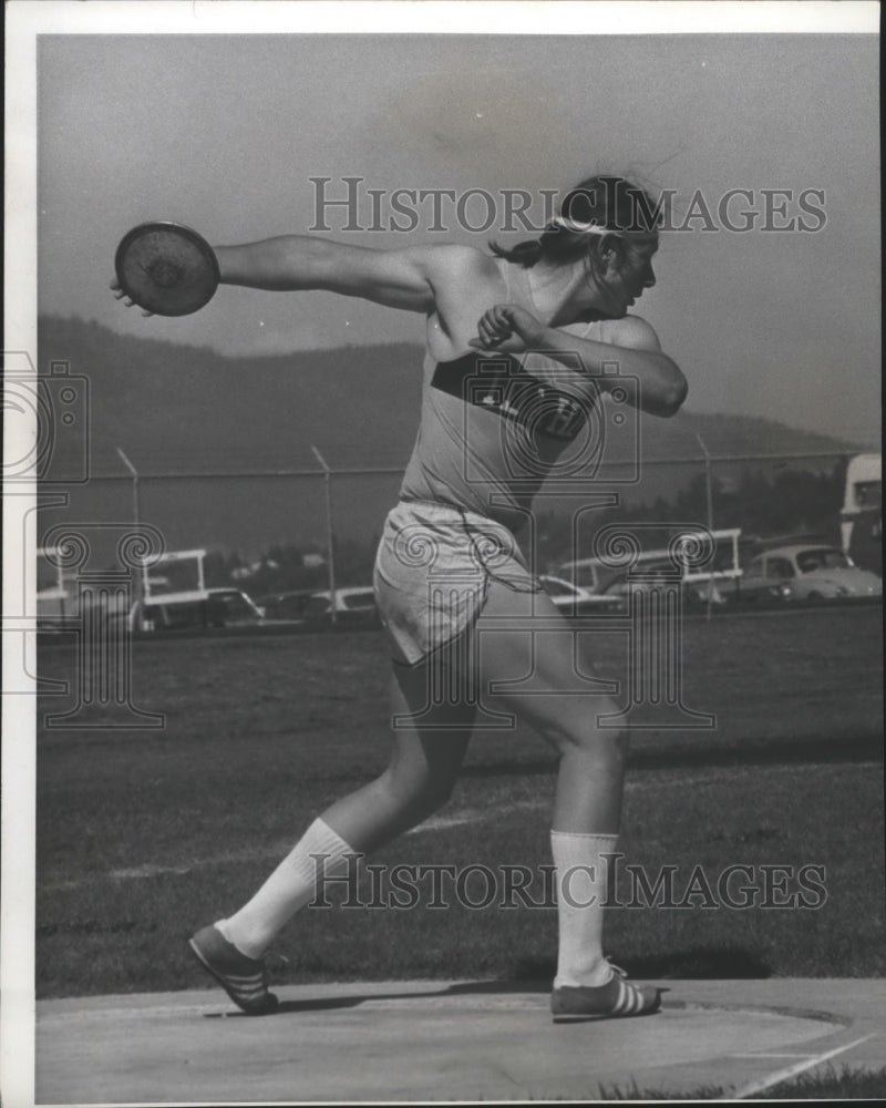 1973 Press Photo Track discus thrower Steve Roe - sps16269- Historic Images