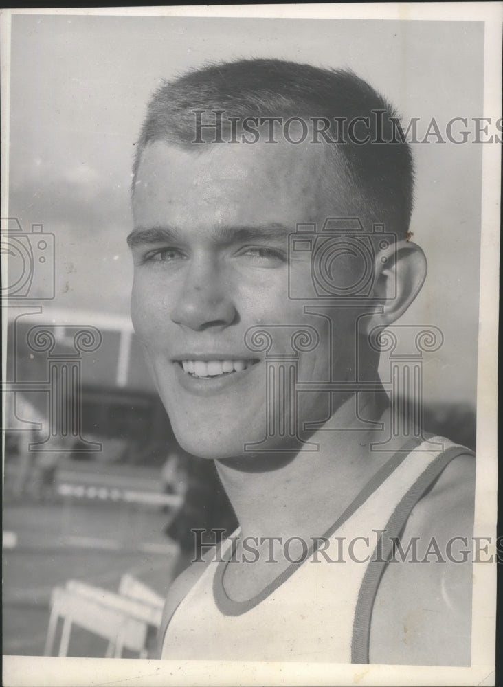 1962 Press Photo Paul Schlicke, Stanford track athlete - sps16506- Historic Images