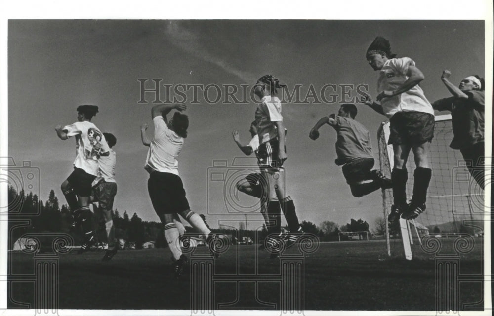 1994 Press Photo East Valley soccer team players warm up during early prctice- Historic Images