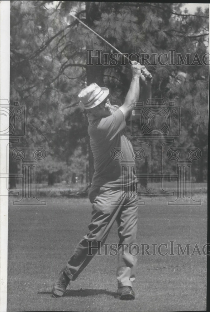 1970 Press Photo Golfer Ken Storey Hitting the Golf Ball - sps16971- Historic Images