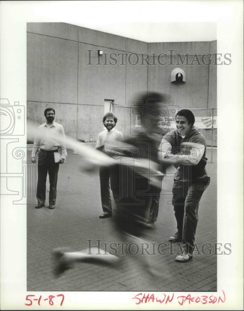 1987 Press Photo Juvenile Detention Center Detainees Compete In a Bloomsday Run- Historic Images