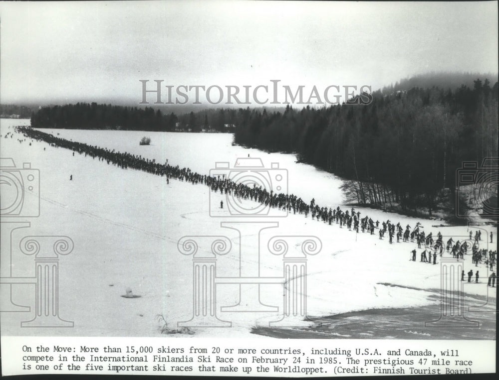 1984 Press Photo Skiers lined up for Finlandia Ski Race that is 47 miles long- Historic Images