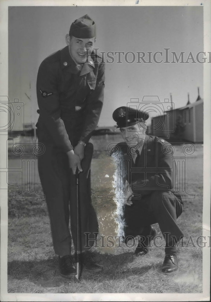 1952 Press Photo Professional golfer, Al Mengert, and companion- Historic Images