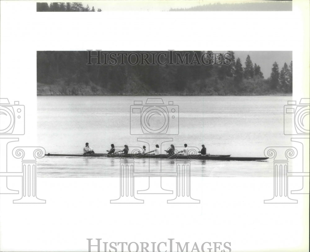 1989 Press Photo North Idaho College boat racing crew work out on quiet lake- Historic Images