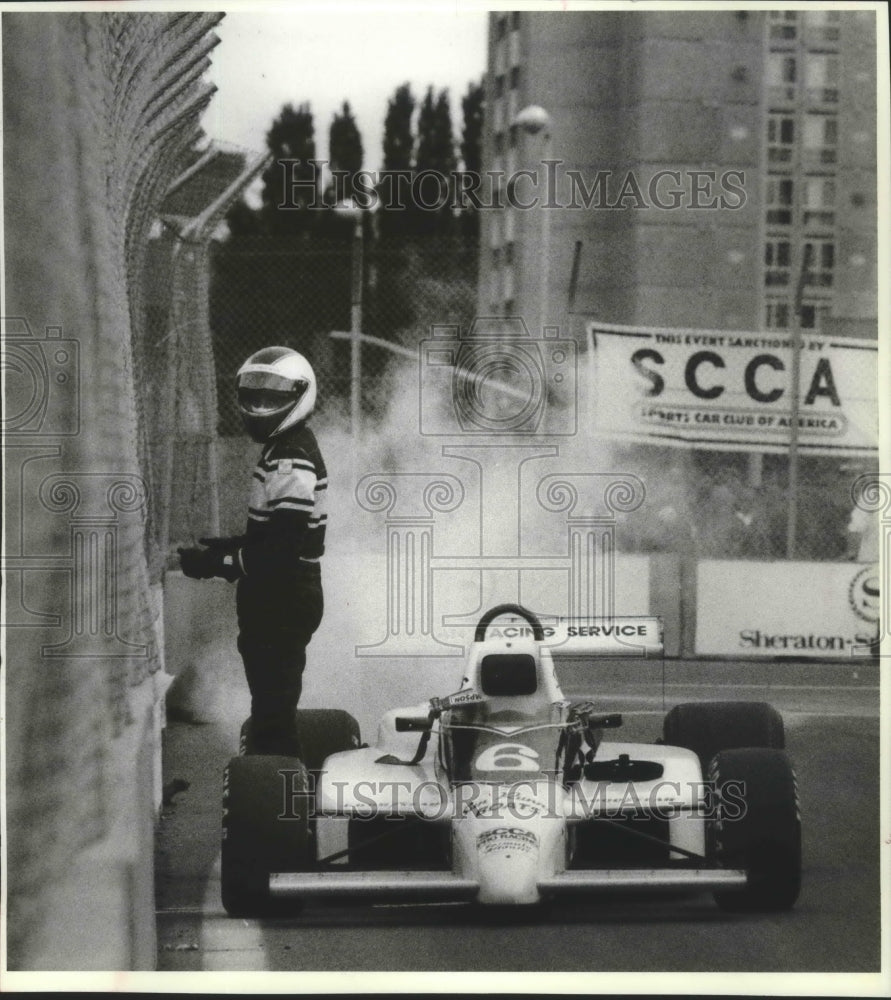 1988 Press Photo Spokane Grand Prix Formula One ends early for Mitch Thieman- Historic Images